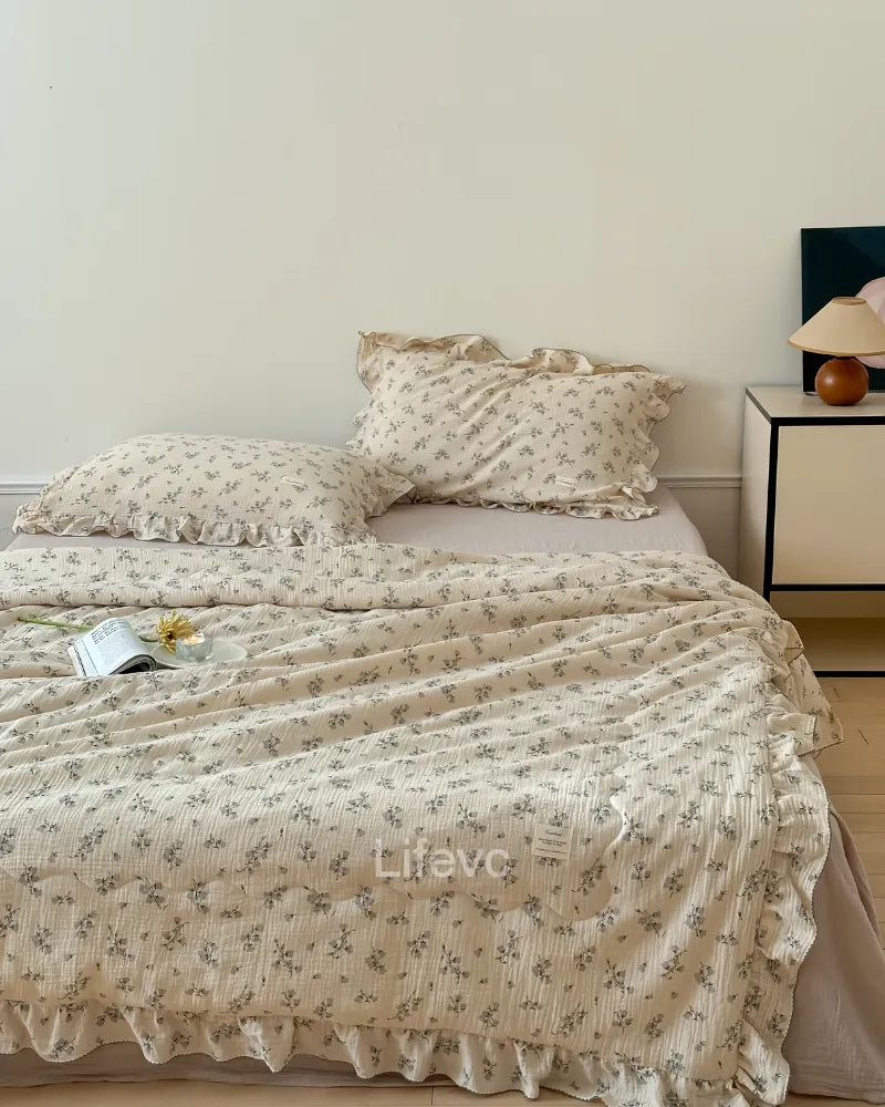 Hyacinth Dream Breathable 100% Cotton Muslin Floral Ruffled Baby Quilt