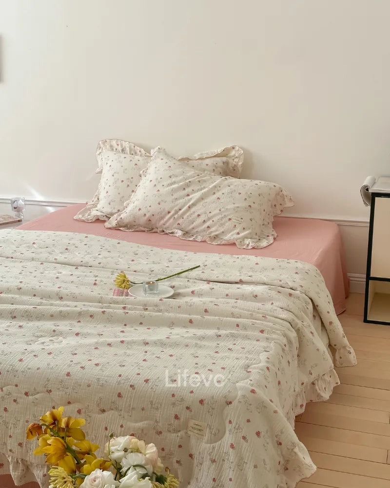 LC Flower Bunny Cotton Quilt Reversible Lightweight Baby Bedding