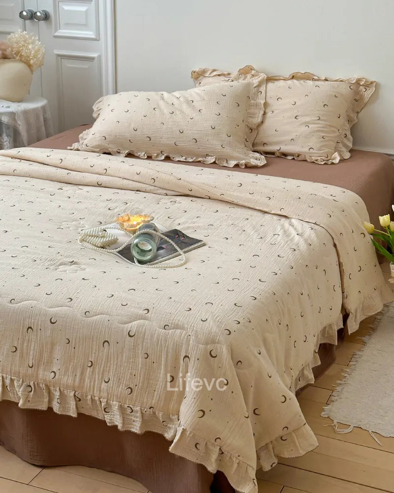 Twinkling Stars 100% Cotton Muslin Soft Ruffled Quilt Baby Quilt