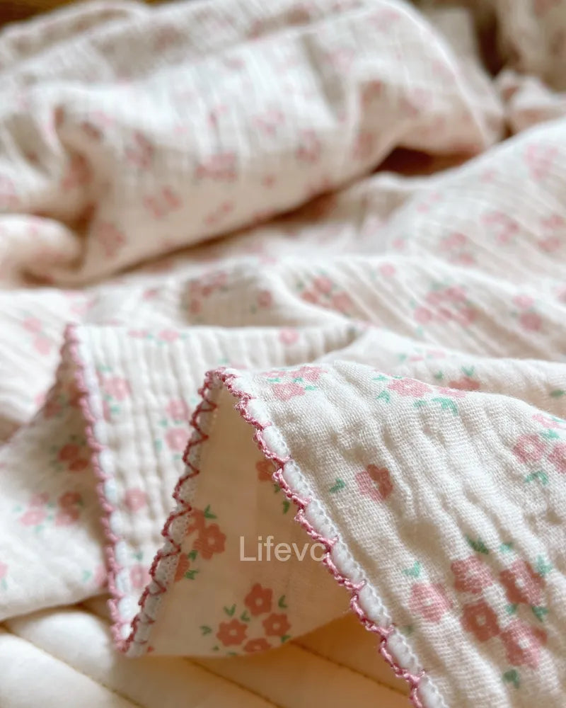 Sweet Floral Hug Cute Galsang 100% Cotton Muslin Baby Blanket