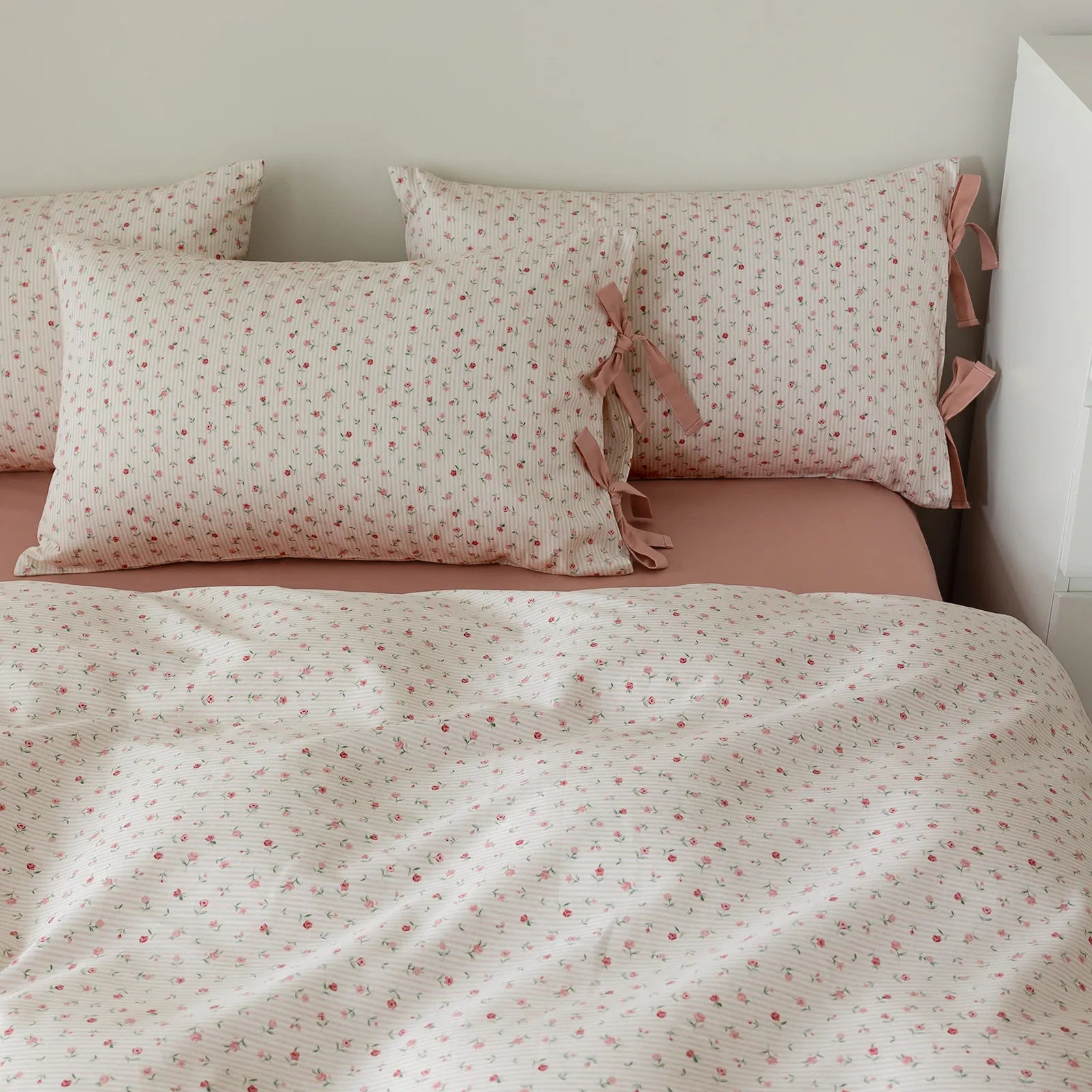 Delicate Blossom Fresh Floral 100% Cotton Bow Tie Duvet Cover Set