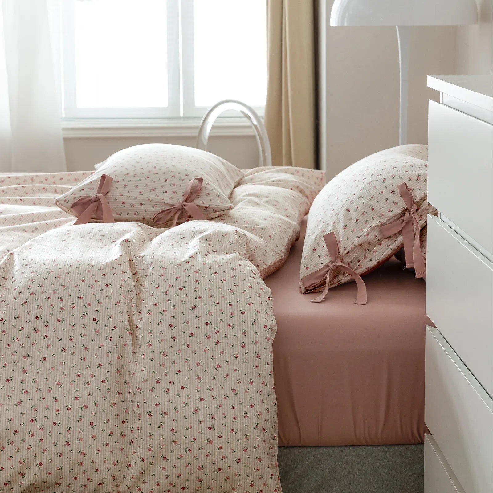 Delicate Blossom Fresh Floral 100% Cotton Bow Tie Duvet Cover Set