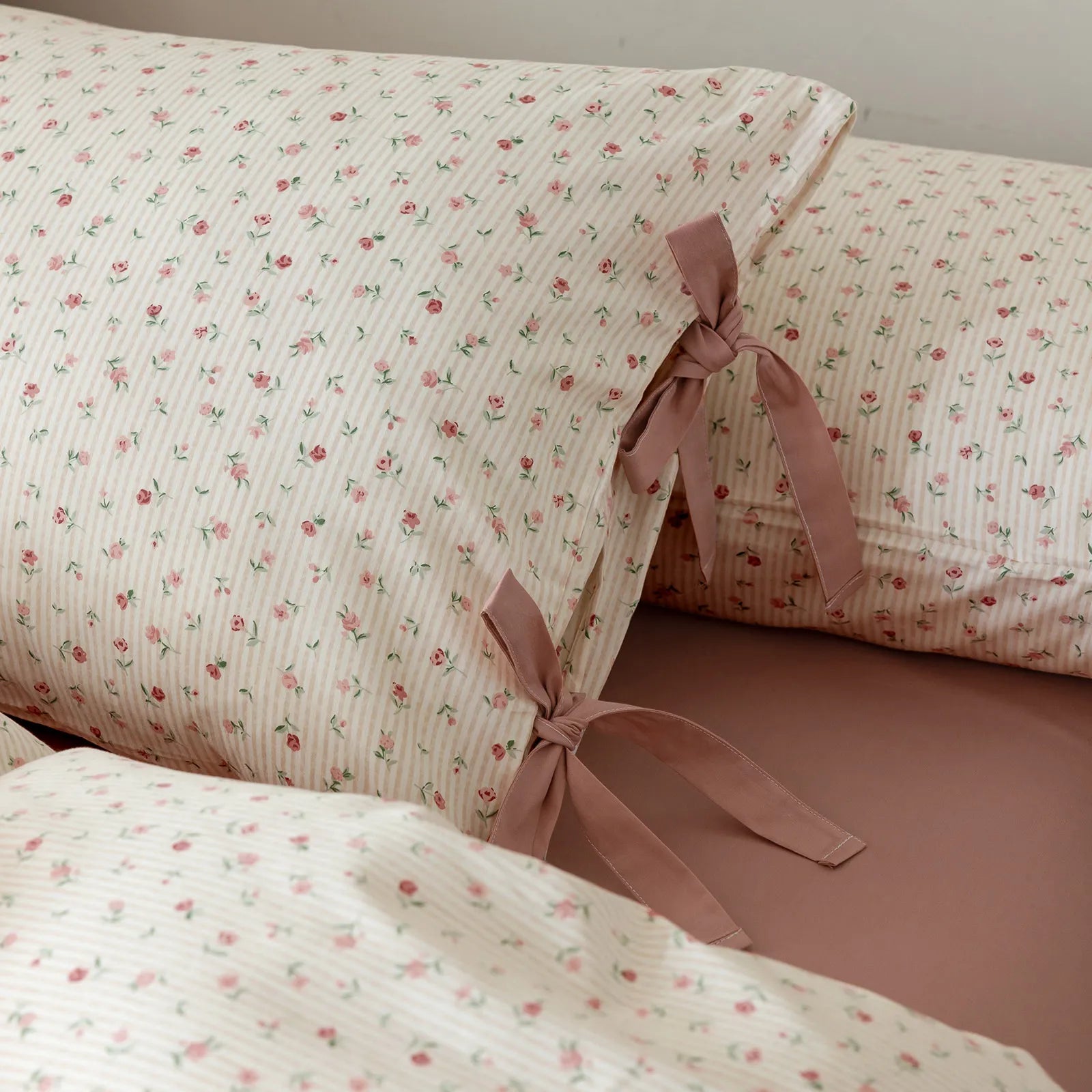 Delicate Blossom Fresh Floral 100% Cotton Bow Tie Duvet Cover Set
