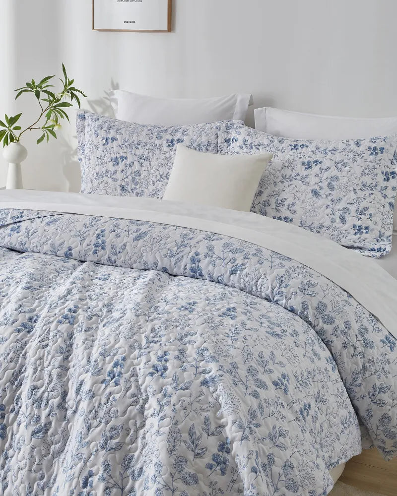 Blue Serenity Soft and Lightweight Floral Quilt Set