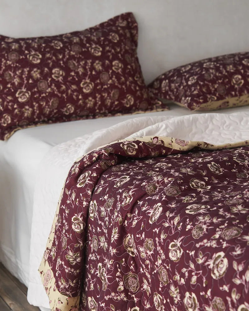 Crimson Elegance Durable Double Layered Cotton Floral Quilt Set