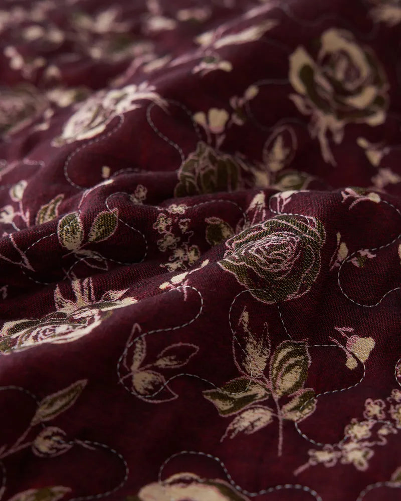 Crimson Elegance Durable Double Layered Cotton Floral Quilt Set
