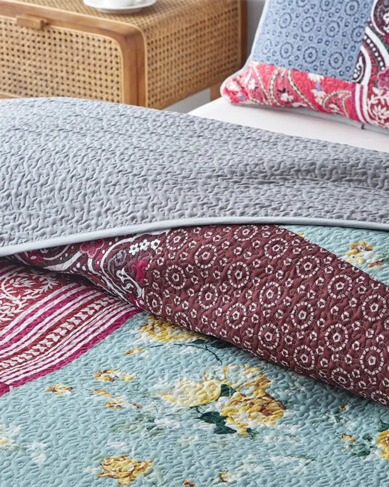 Floral Stripes Garden Style Dark Red Quilt Set