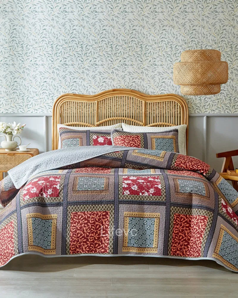 Floral Stripes Garden Style Red Quilt Set