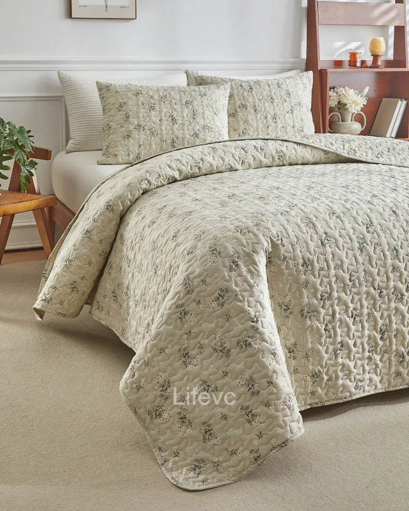 LC Floral Quilt Set Lightweight Soft All-Season Bedding