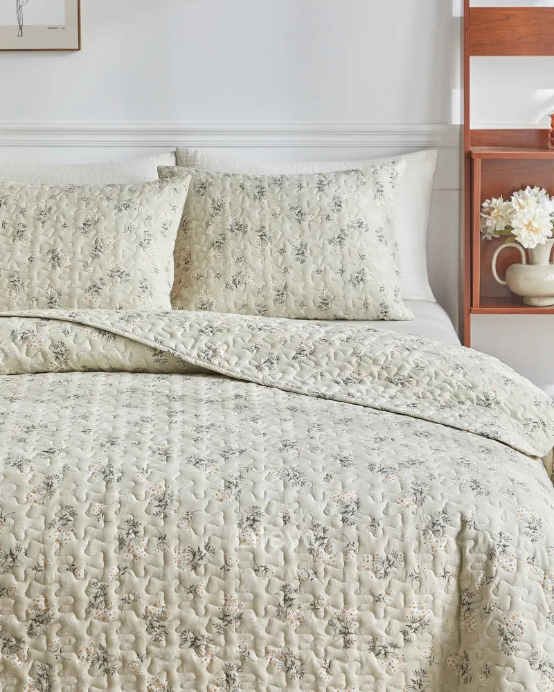 LC Floral Quilt Set Lightweight Soft All-Season Bedding