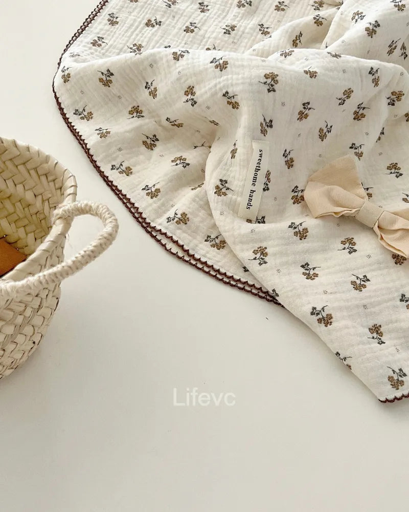 LC Small Flower Baby Security Blanket Crib Quilted Blanket