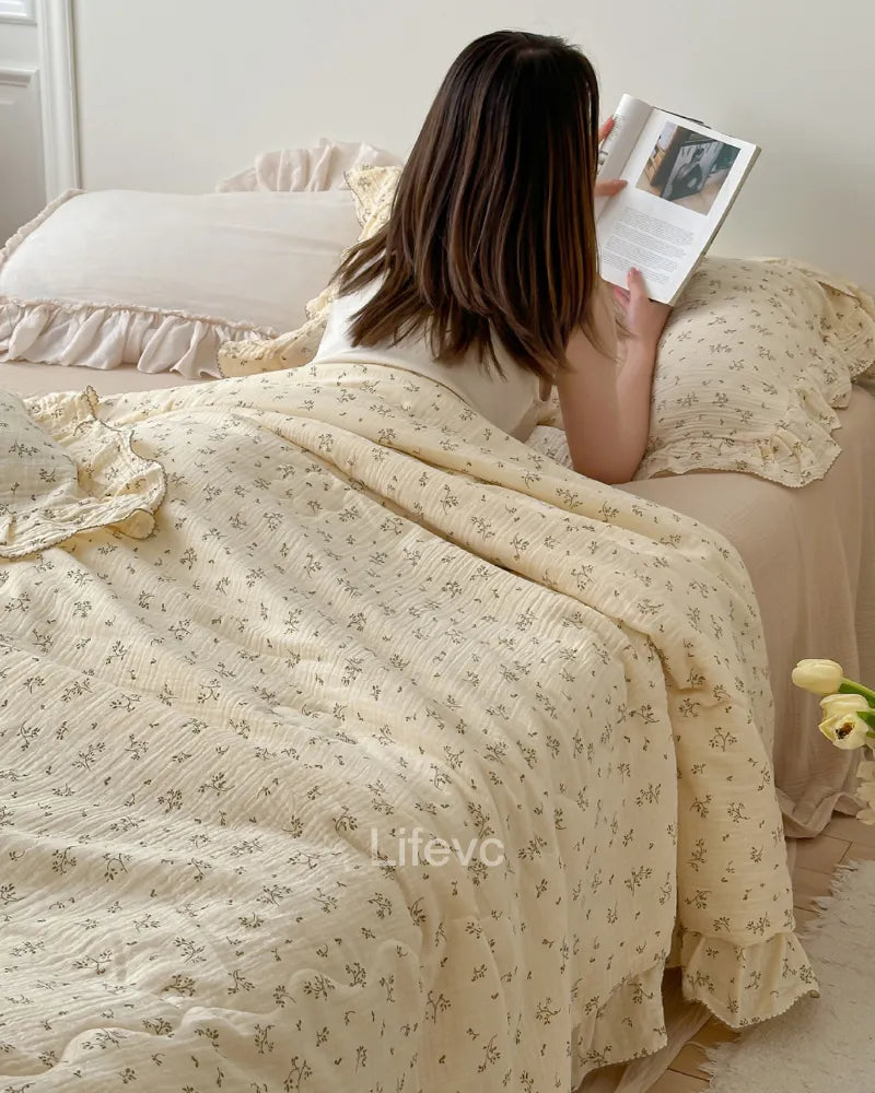 Olive Leaf Ultra Soft 100% Cotton Muslin Ruffled Quilt with Olive Pattern Baby Quilt